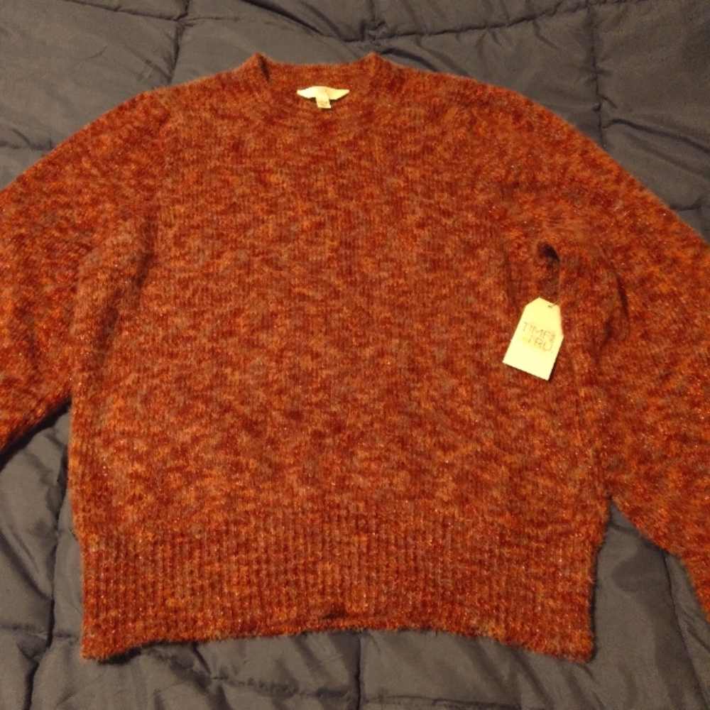Women's/Junior Sweater